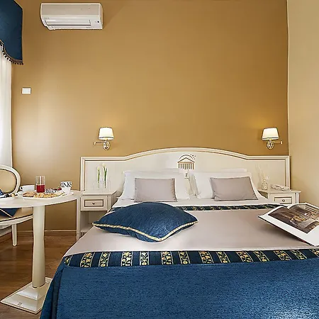 Dimora Degli Dei بيت ضيافة 4*